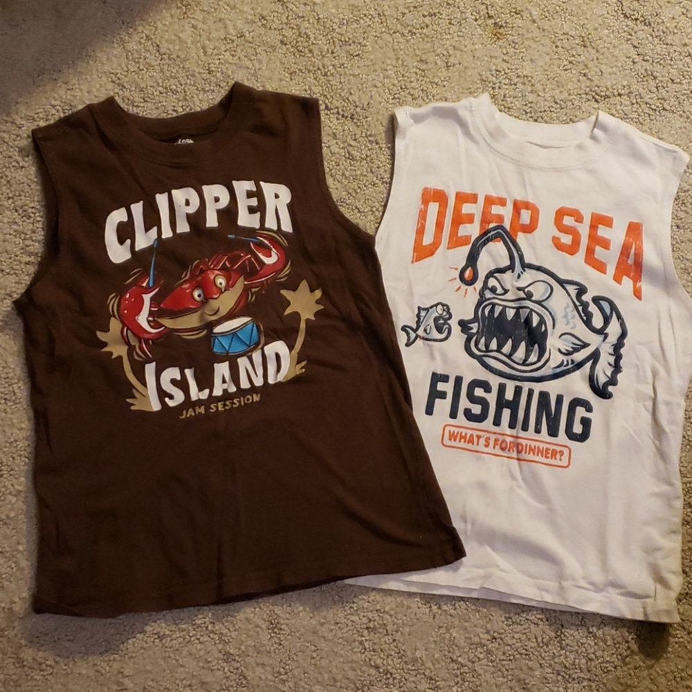 Boys tanks set of 2 OshKoshB'gosh size 8